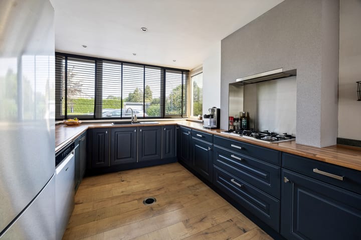 Foto 12 van Anjelierstraat 1