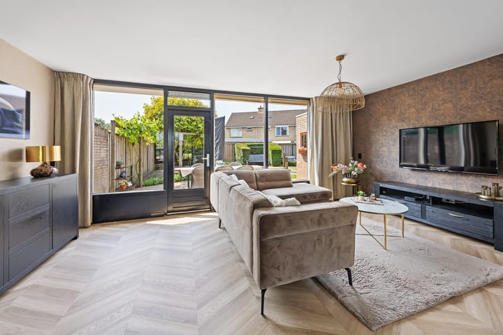 Photo 14 of Burgemeester Blessinglaan 62