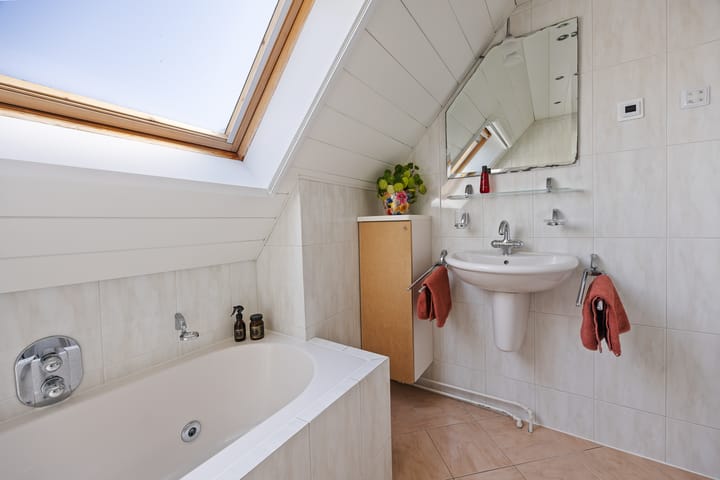 Photo 29 of Burgemeester Blessinglaan 62