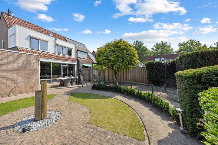 Photo 42 of Burgemeester Blessinglaan 62