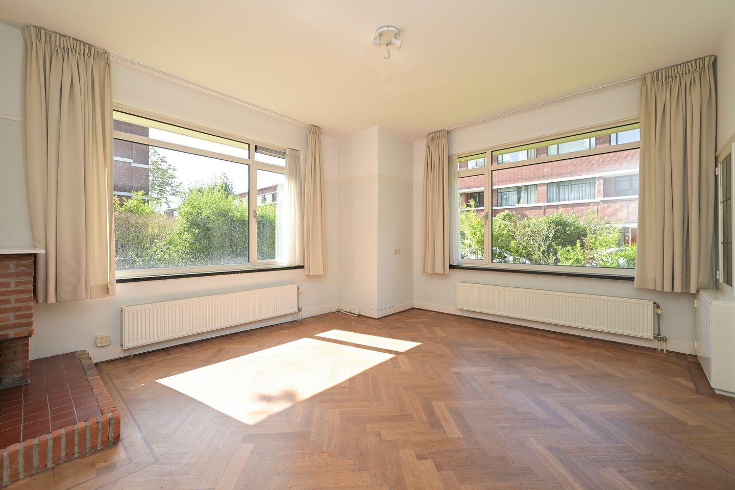 Photo 4 of Van Neckstraat 41