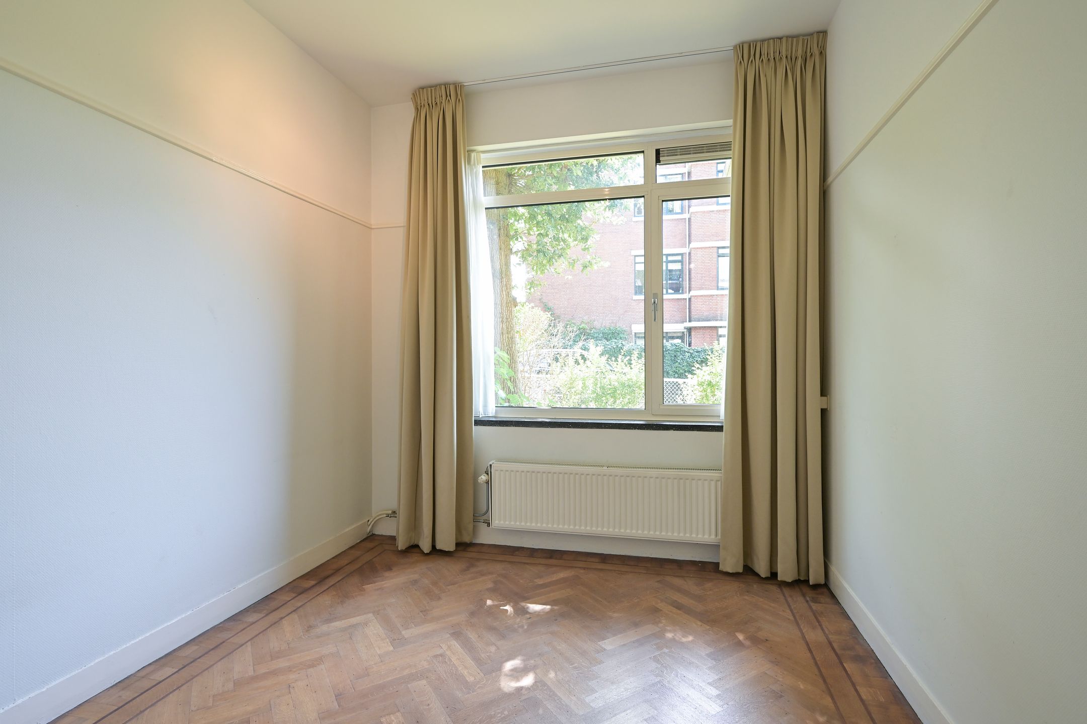 Photo 15 of Van Neckstraat 41