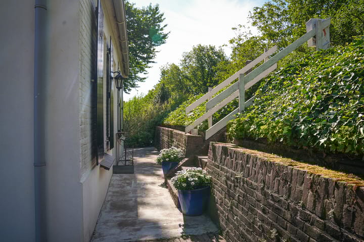 Foto 38 van Waalbandijk 66