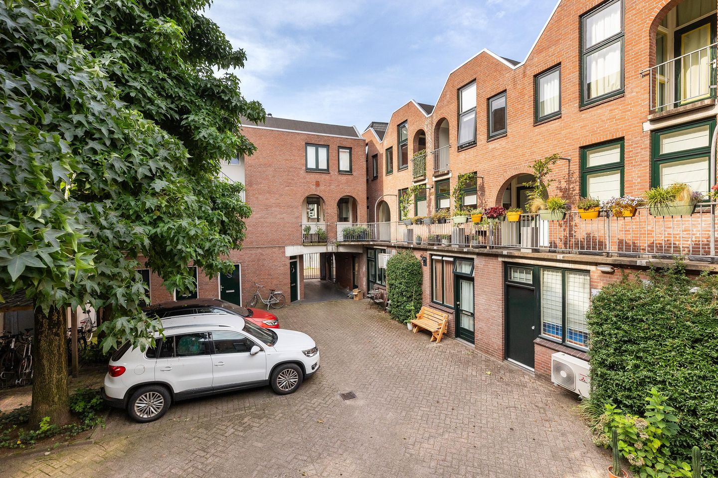 Photo 34 of Bitterstraat 64