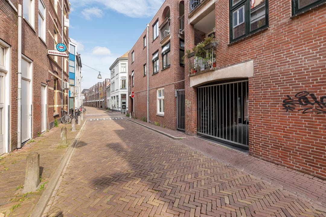 Photo 32 of Bitterstraat 64