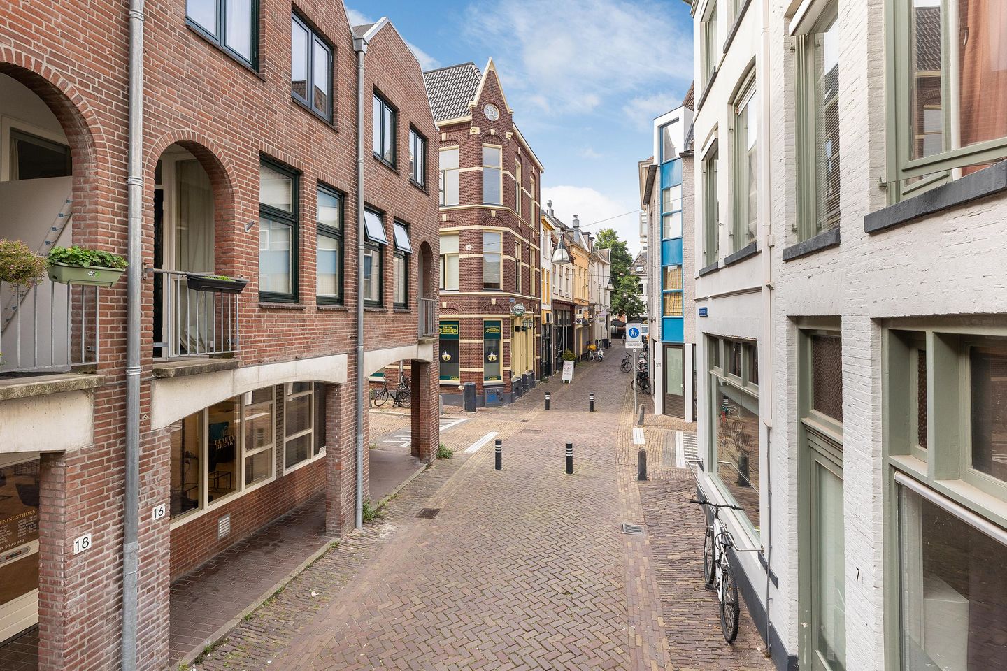 Photo 29 of Bitterstraat 64
