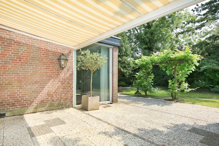 Foto 37 van Robert Kochstraat 6