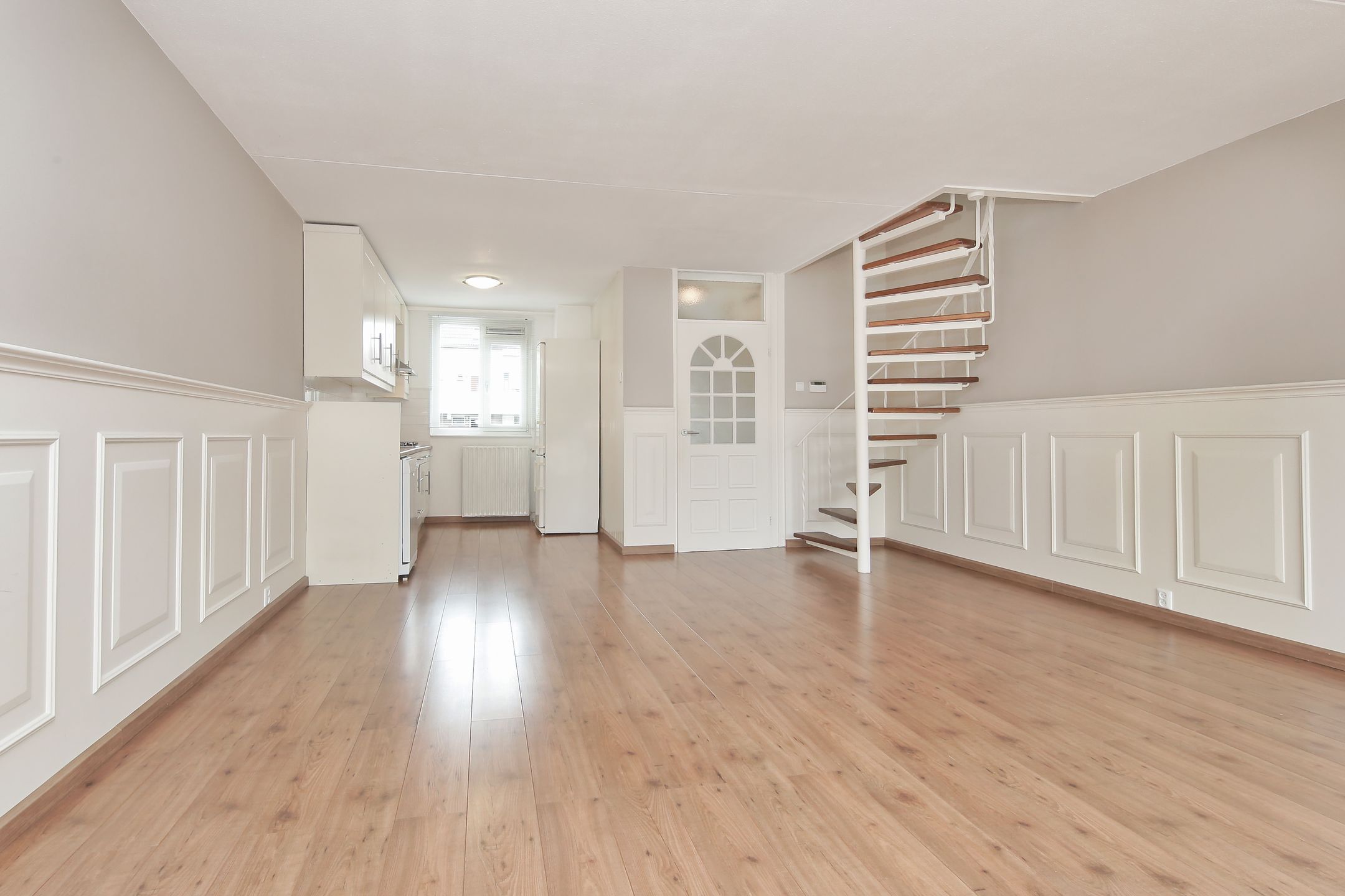 Photo 18 of Thomsonstraat 81