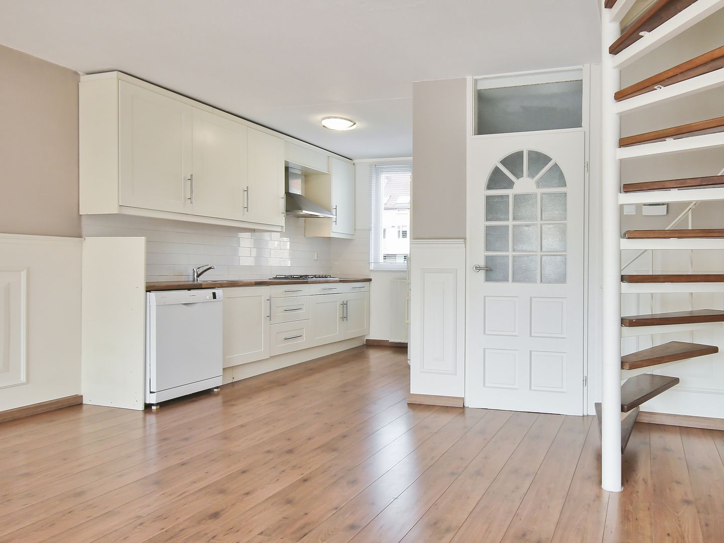 Photo 19 of Thomsonstraat 81