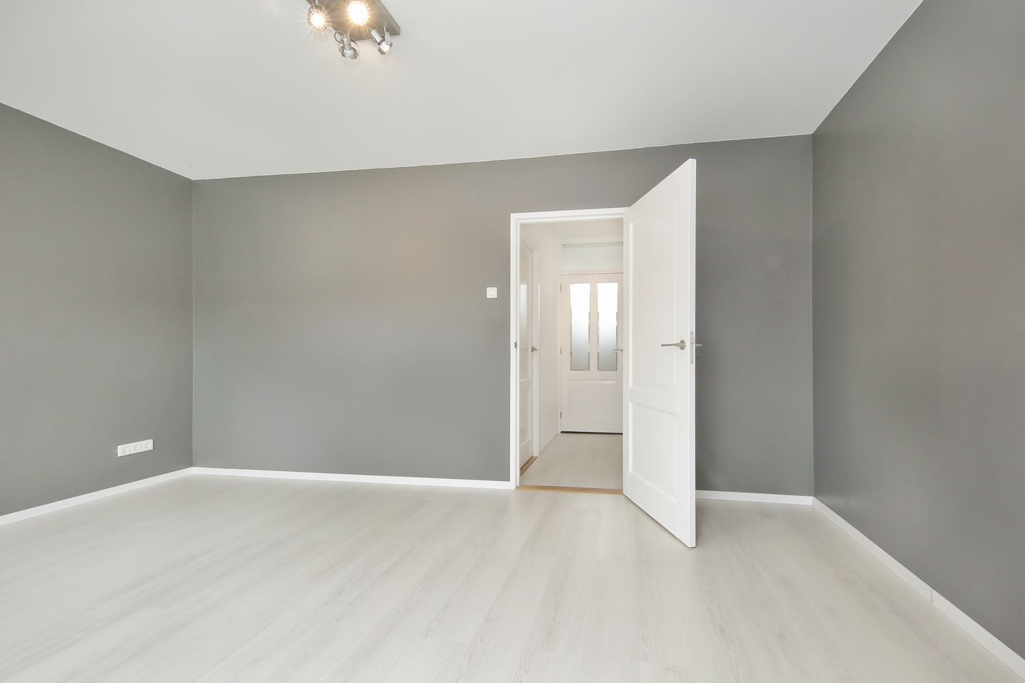 Photo 25 of Thomsonstraat 81