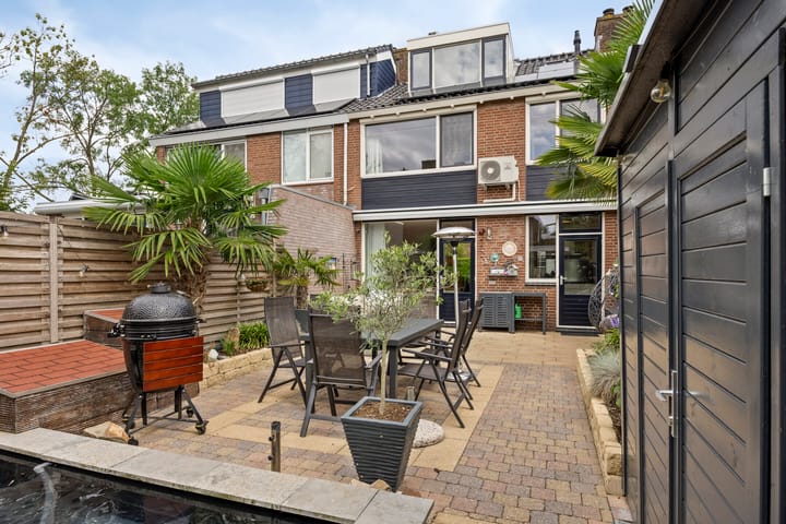 Photo 2 of Merelstraat 15