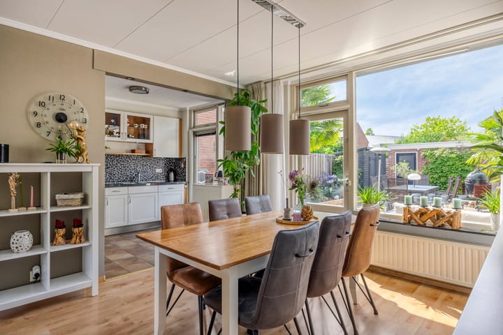 Photo 10 of Merelstraat 15