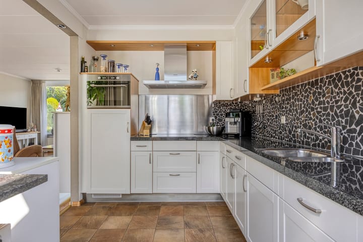 Photo 14 of Merelstraat 15