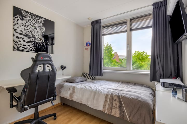 Photo 20 of Merelstraat 15