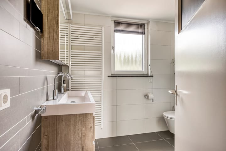 Photo 23 of Merelstraat 15