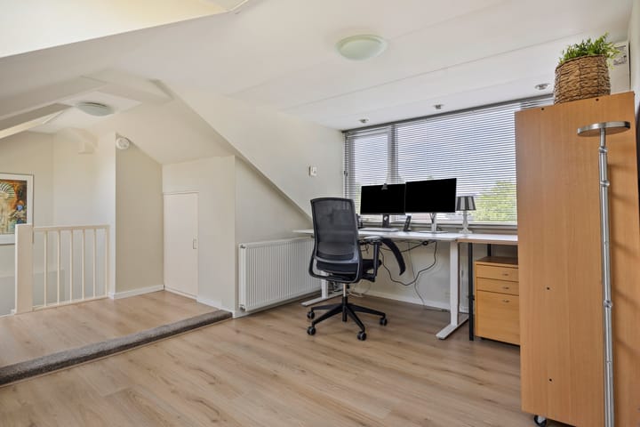 Photo 27 of Merelstraat 15