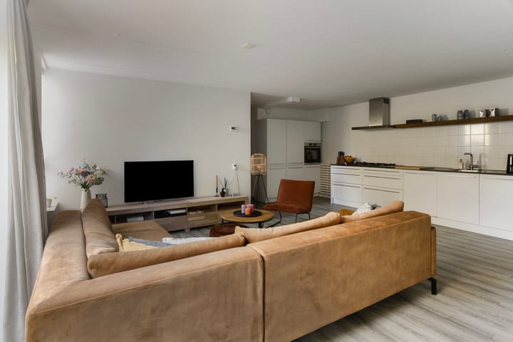 Photo 6 of Bruggestraat 13