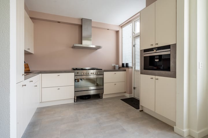 Foto 9 van Beneluxlaan 46