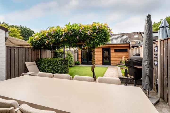 Foto 33 van Beneluxlaan 46