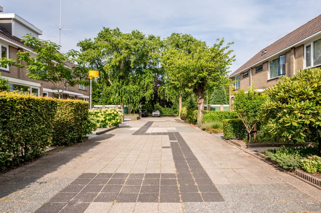 Foto 43 van Beneluxlaan 46