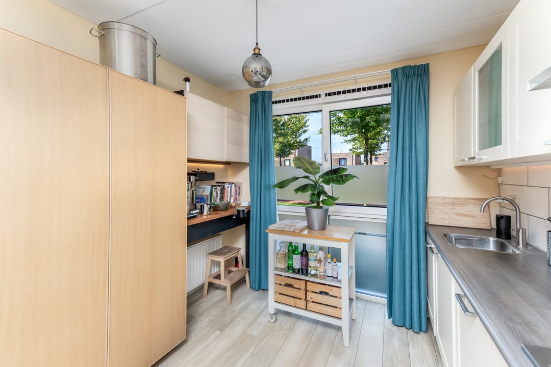 Photo 11 of Henriëtte Roland Holstweg 14