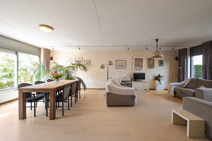 Foto 2 van Kruiszwin 5730