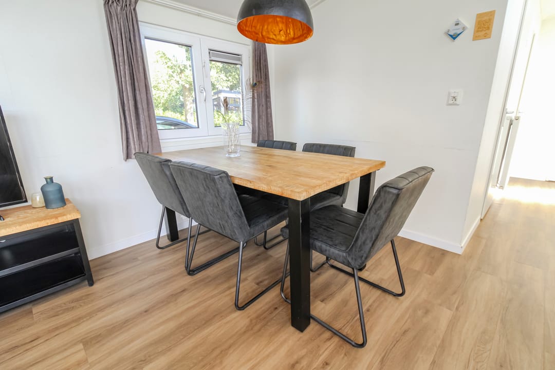 Photo 8 of Loverensestraat 11-A26