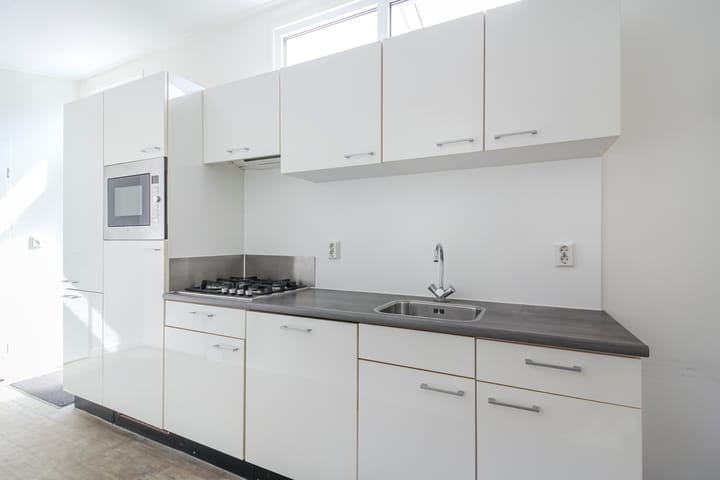 Photo 9 of Loverensestraat 11-A26