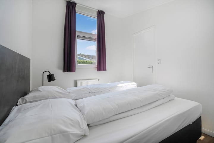 Photo 11 of Loverensestraat 11-A26