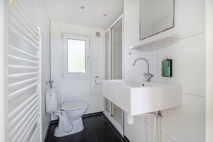 Photo 14 of Loverensestraat 11-A26