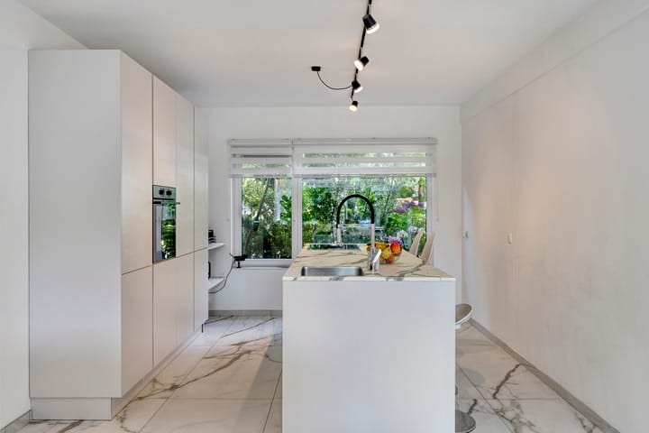 Foto 10 van Henegouwenlaan 25