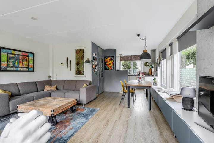 Foto 5 van Marga Klompélaan 257