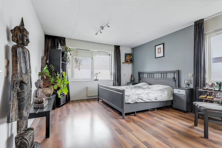 Foto 18 van Marga Klompélaan 257