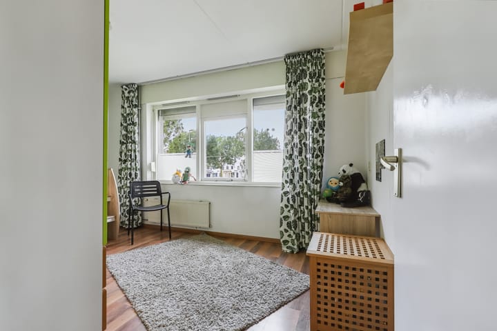 Foto 20 van Marga Klompélaan 257