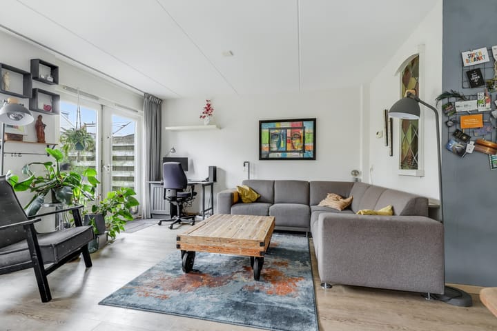 Foto 4 van Marga Klompélaan 257