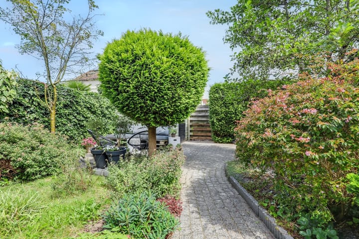 Foto 40 van Marga Klompélaan 257