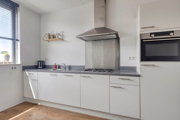 Foto 11 van John Lennonplein 17