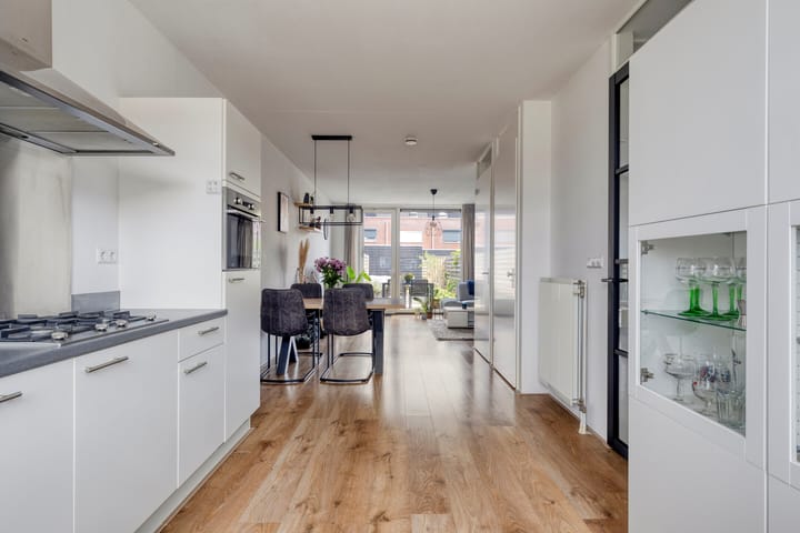 Foto 12 van John Lennonplein 17