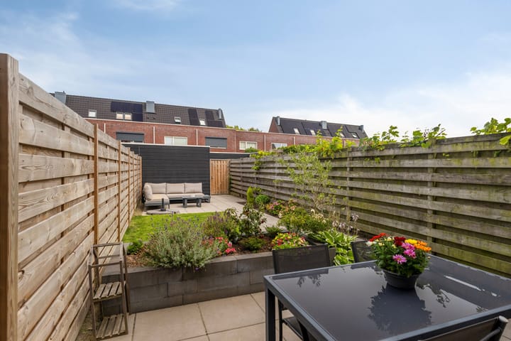 Foto 27 van John Lennonplein 17