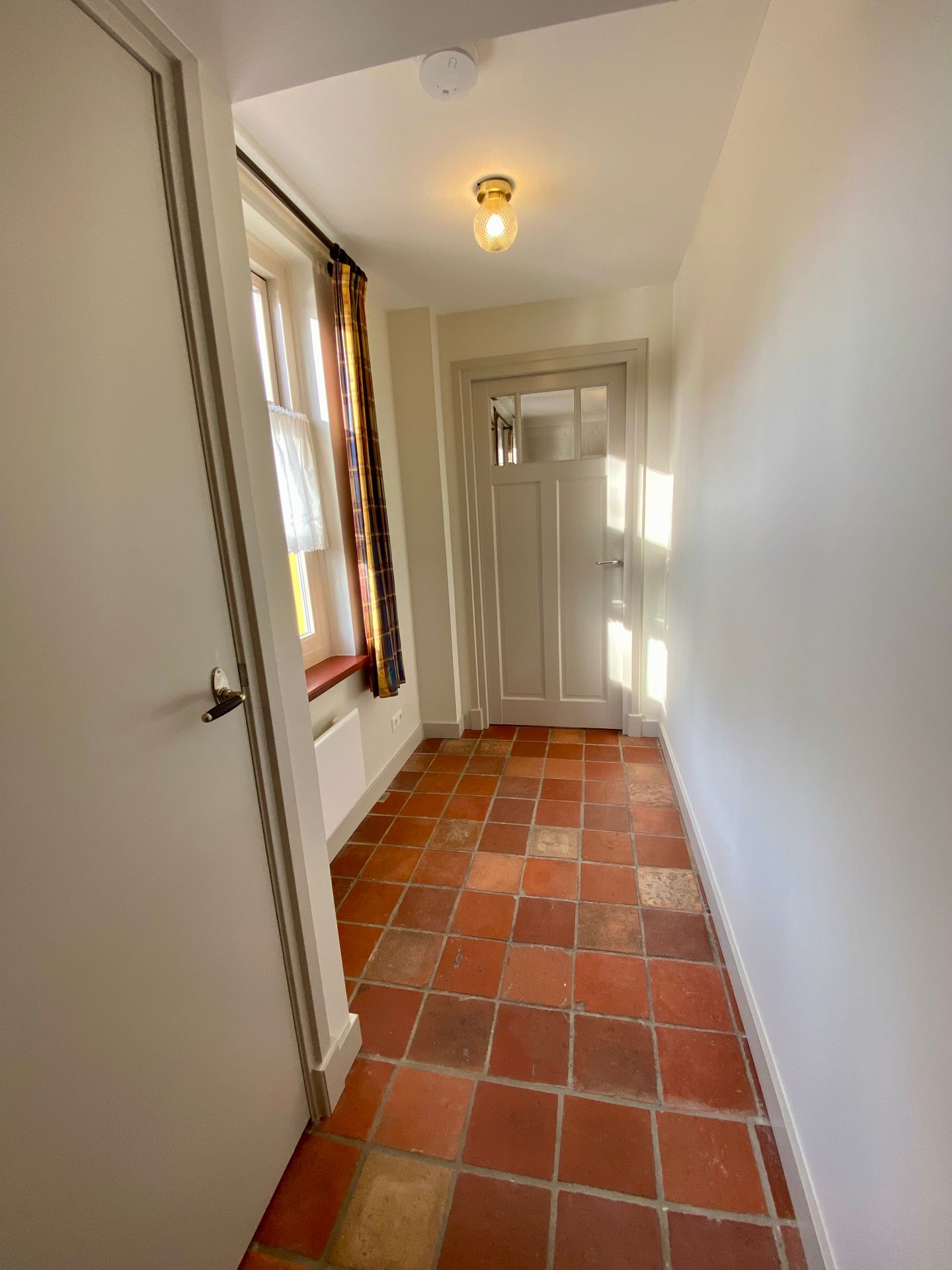 Foto 4 van Hint 23-A