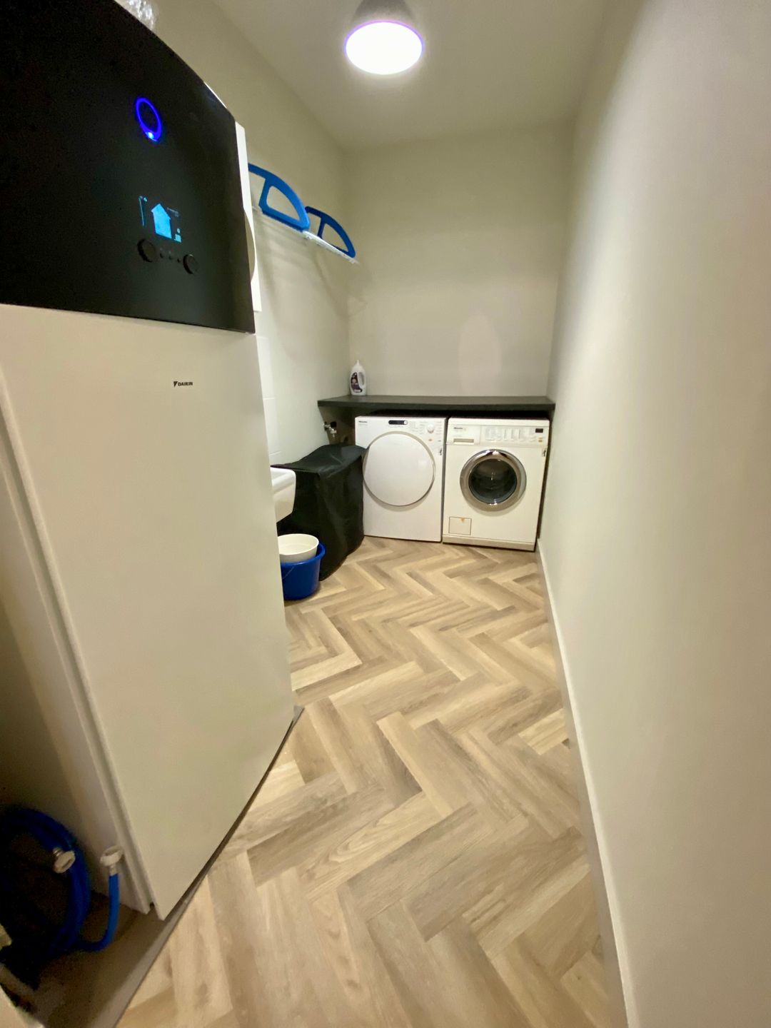 Foto 8 van Hint 23-A