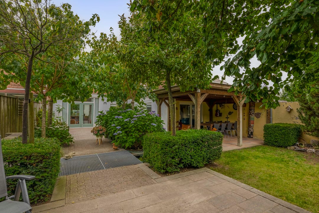 Foto 2 van van Almondestraat 4