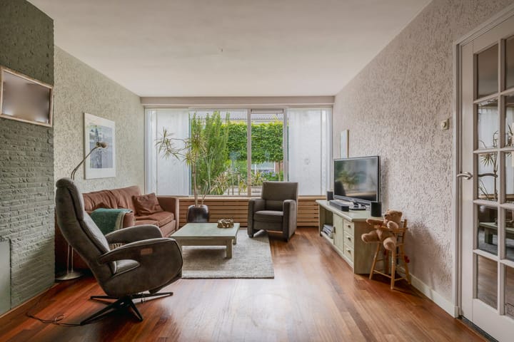 Foto 4 van van Almondestraat 4