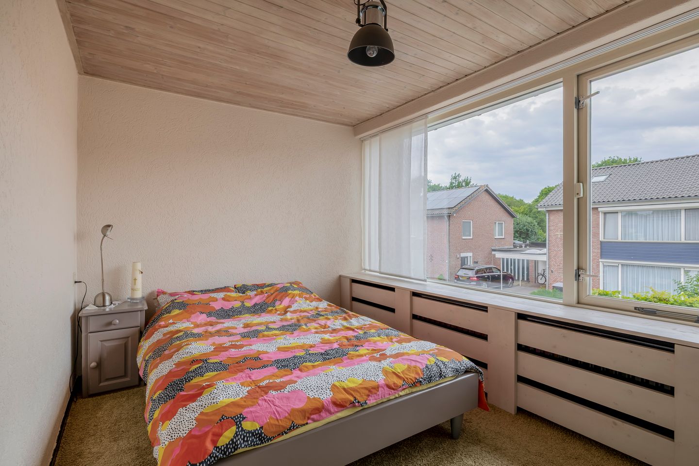 Foto 20 van van Almondestraat 4