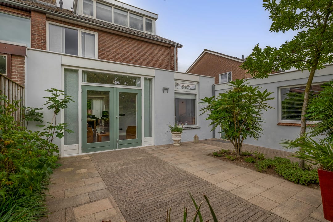 Foto 28 van van Almondestraat 4