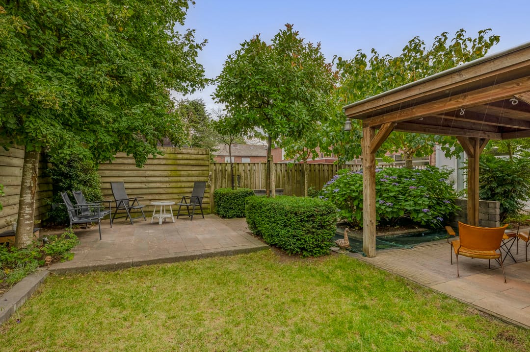 Foto 32 van van Almondestraat 4