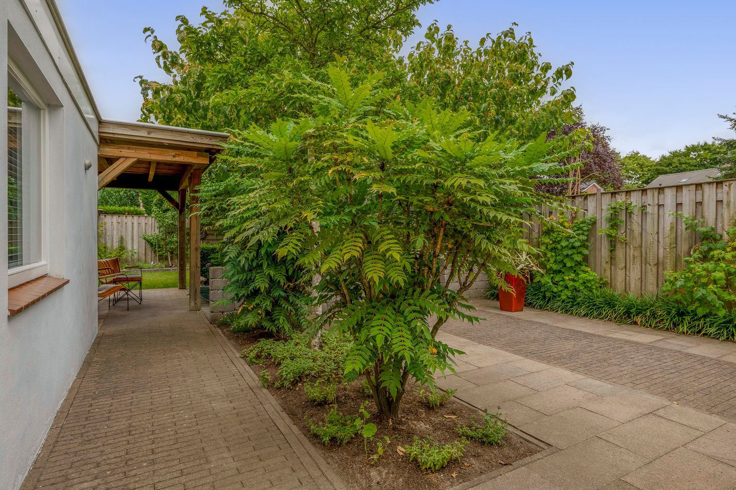 Foto 34 van van Almondestraat 4