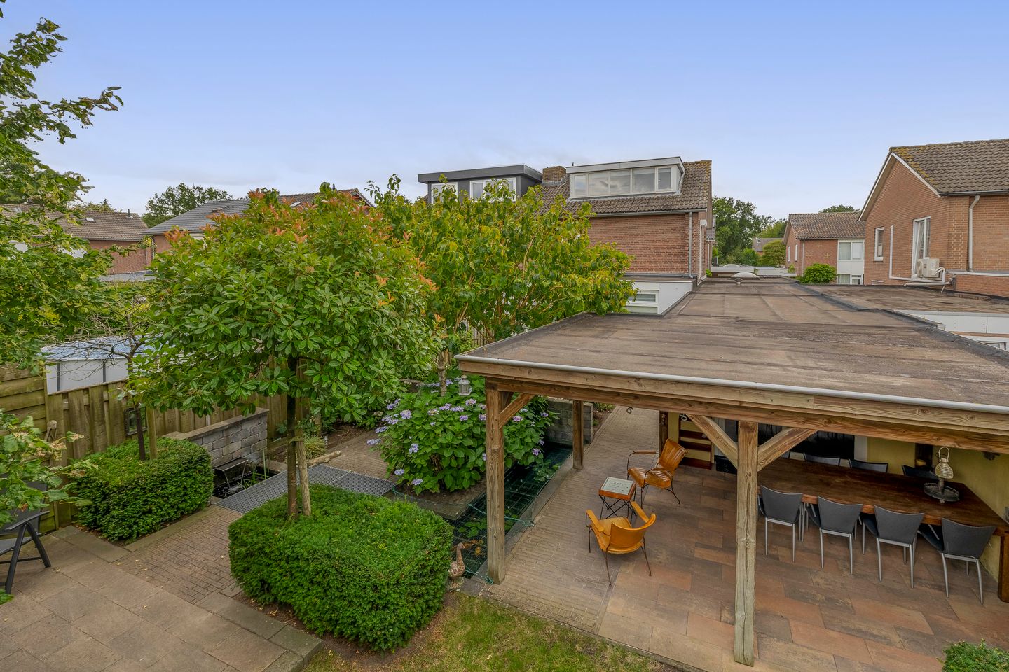 Foto 35 van van Almondestraat 4