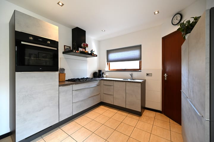 Foto 21 van Dr. Poelslaan 1