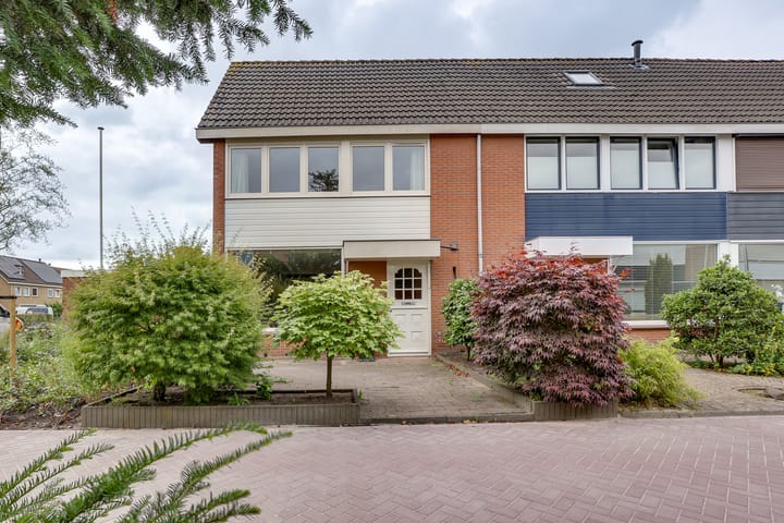 Photo 2 of Elzenstraat 4